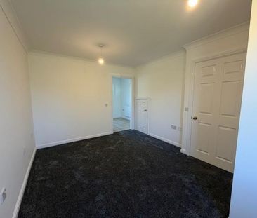 2 bedroom semi-detached house to rent - Photo 6