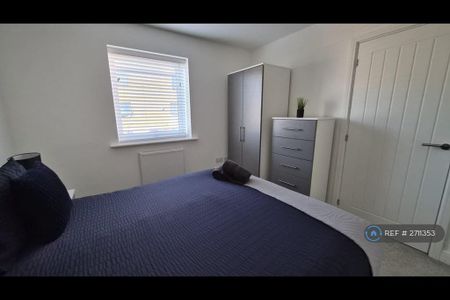 3 bedroom end of terrace house to rent - Photo 5