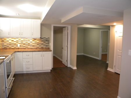 For Lease - 42 Westminster Circle Unit# B, Barrie, Ontario - Photo 3