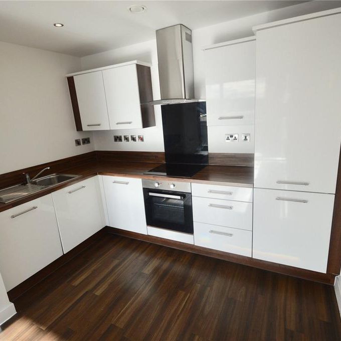 2 bedroom flat to rent - Photo 1