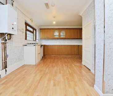 3 bedroom end of terrace house to rent - Photo 6