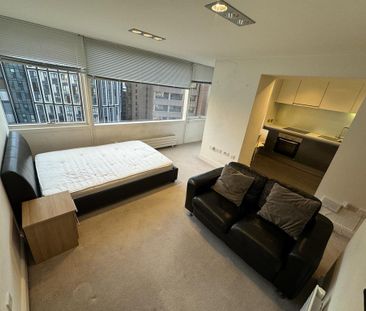 Studio to rent - Photo 2