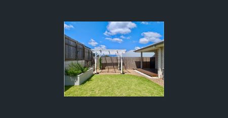 Low-Maintenance Modern Family Home with 5kW Solar Panel - Photo 5