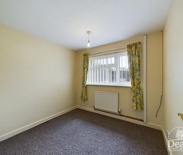 Lancaster Court, Lydney - Photo 4