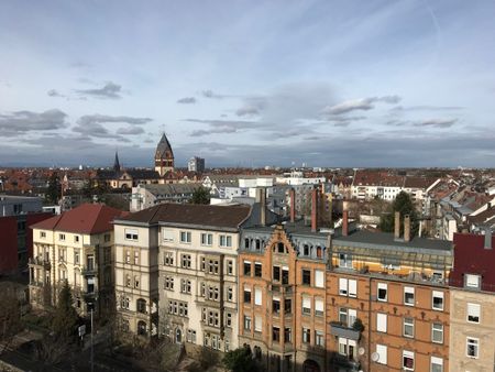 PANORAMABLICK: Moderne 2-Zimmer-Penthousewohnung mit Dachterasse und 2 Balkonen in der Südweststadt - Foto 2