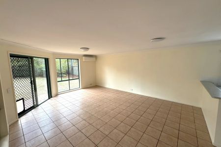 FAMILY HOME IN A QUIET POCKET OF THE GAP - Photo 3