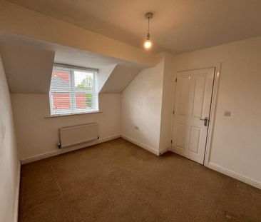 4 bedroom detached house to rent - Photo 3
