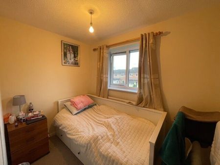 Ashbourne Crescent, TA1 2RB, Taunton - Photo 3