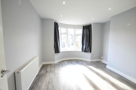 3 bedroom detached house to rent - Photo 3