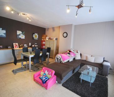 HALFOPEN WONING MET 3 SLAAPKAMERS EN AANGENAME TUIN - Photo 4