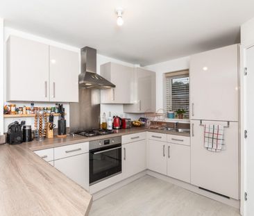 3 bedroom House To Let - Photo 5