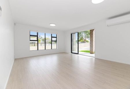 2-Bed near new flat (incl water) - Photo 5