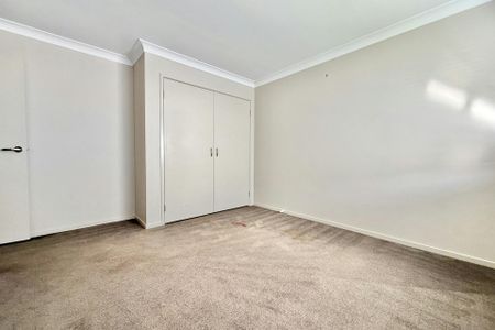 Spacious 4-Bedroom Family Home - Photo 3