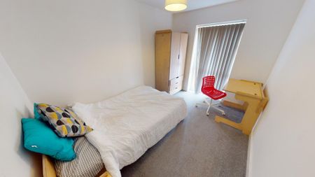 3 bedroom ground floor flat to rent - Photo 3