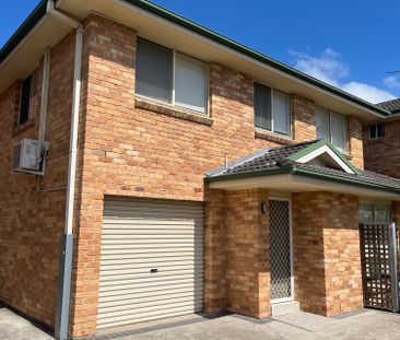 2/13 Myra Street, East Maitland NSW 2323 - Photo 1