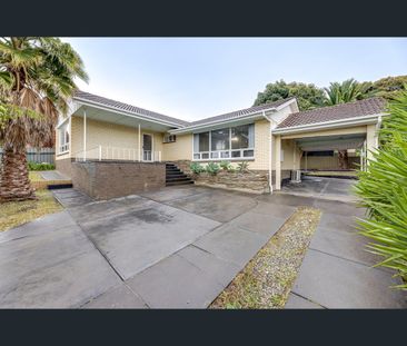 11 Saphire Rd, Morphett Vale, SA 5162 - Photo 3