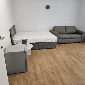 2 bedroom house share to rent - Photo 3