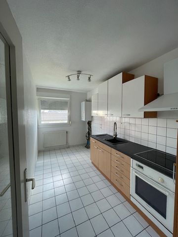 Location Appartement 4 pièces 86m² ST LOUIS 68300 - Photo 2