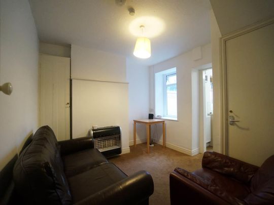 9 William Street - Photo 1