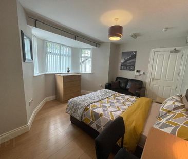 Lisburn Road, Room 3, R2, R7 & R9 Most Bills Included, Belfast, BT9... - Photo 5