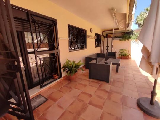 Alquiler de piso en Calle Ópalo - Photo 1