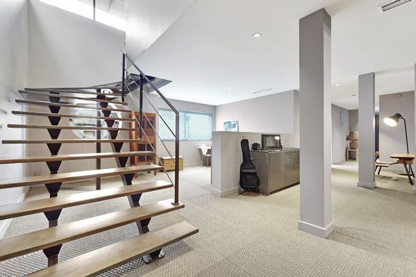 Loft de sept pièces à louer à TOURNON SUR RHONE - Photo 1