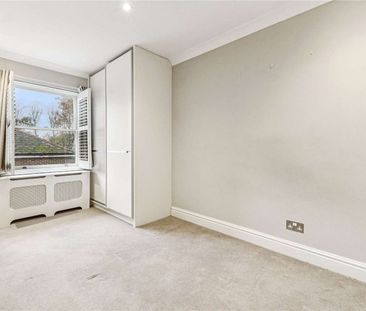 Five bedroom town house located in a popular gated development back... - Photo 3