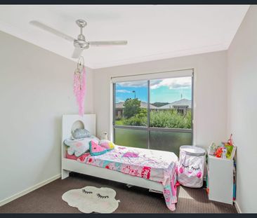 REFRESHED FAMILY HOME AWAITS!!! - Photo 4