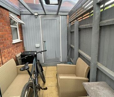 PETERBOROUGH - Photo 5