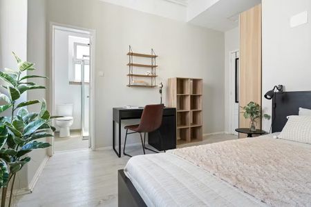 Avenida de Sidónio Pais, Lisbon, Lisbon 1050-215 - Photo 2