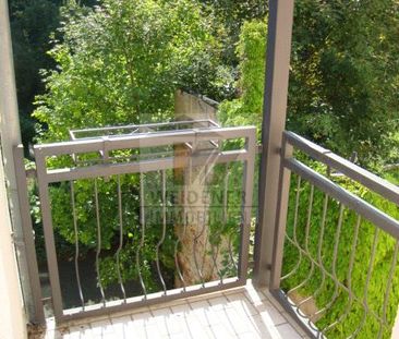 möblierte 2-Zimmer-Wohnung mit Balkon nahe des Zentrums! - Photo 3