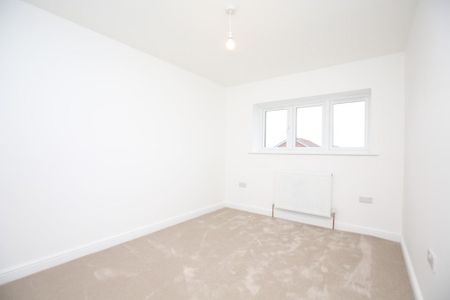 3 bedroom detached house to rent - Photo 4