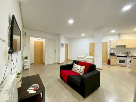 Large room in Quevedo - Photo 2