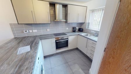 3 bedroom ground floor flat to rent - Photo 5