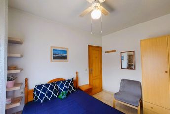 Apartamento 2 dormitorios con piscina al lado del mar