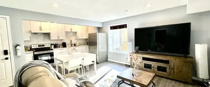 Furnished 2-Bedroom Walkout Basement | Calgary - Photo 1