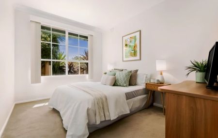 2 Bed, 1 Bath - Photo 4