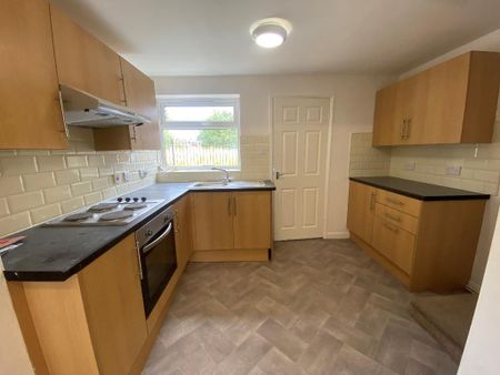 2 Bedroom Terraced House To Rent - Photo 4