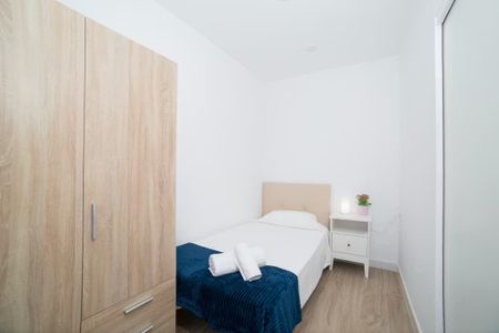 Calle Mariano Ribera, Valencia, Valencian Community 46018 - Photo 2