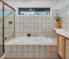 14 Sailaway Street MERMAID WATERS, QLD, 4218 - Photo 6