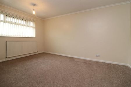 3 bedroom House To Let - Photo 4