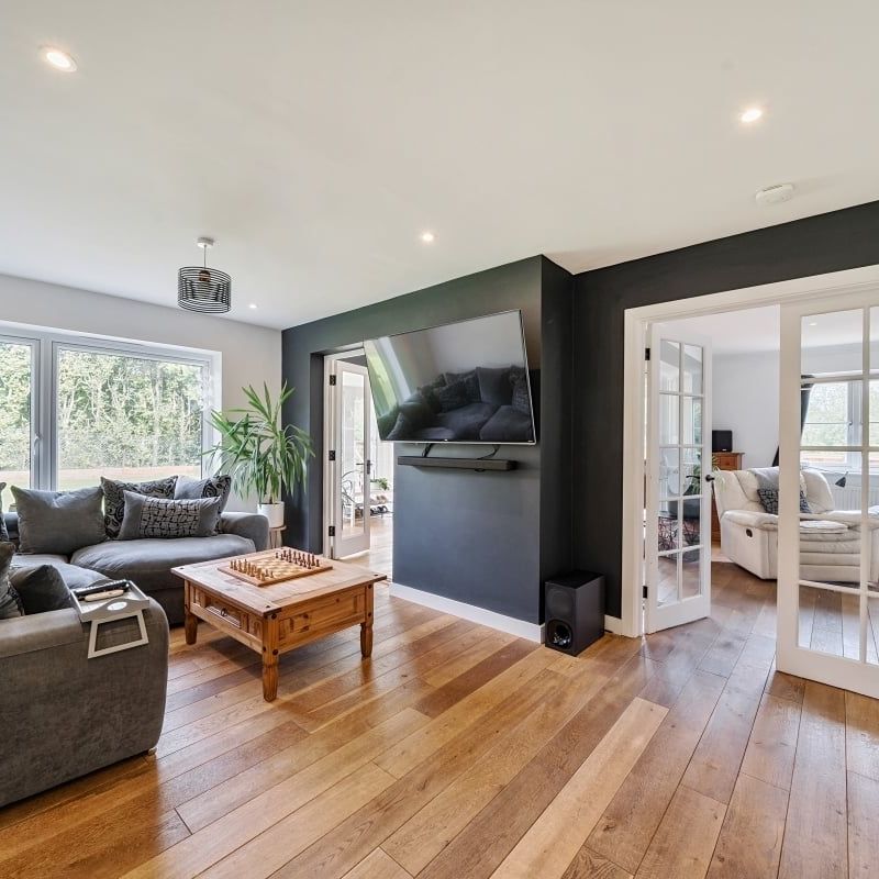 5 bedroom detached house to rent - Photo 1