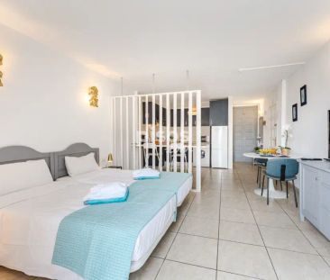 Apartamento en alquiler en los Cristianos - Photo 1