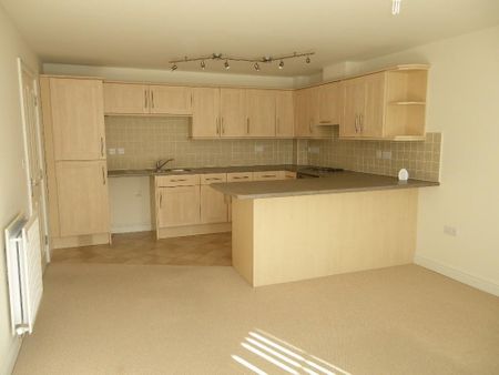 2 bedroom flat to rent - Photo 3