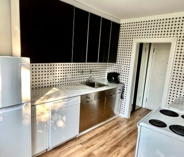 11235 117 Street - Photo 3