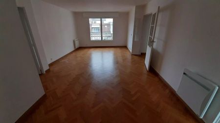location Appartement T4 DE 90.9m² À VERSAILLES - Photo 2