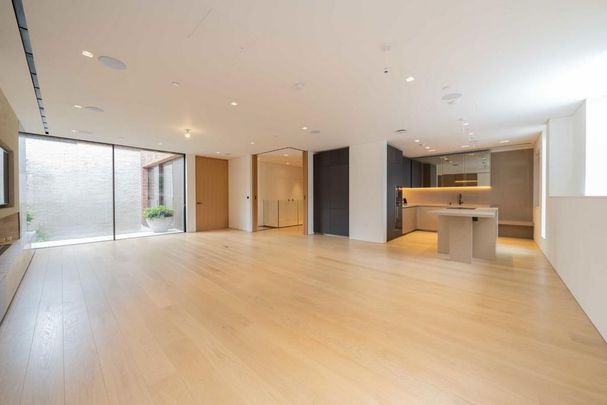 3 bedroom flat to rent - Photo 1