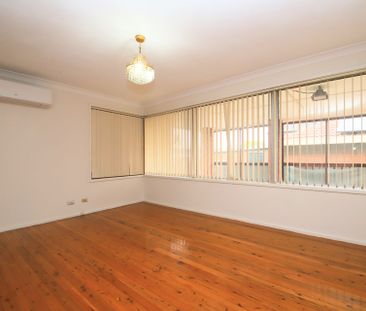 Spacious Family Home in a Prime Location - Photo 3