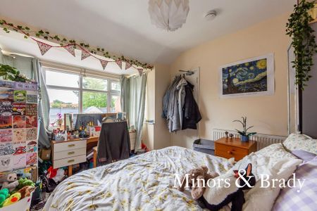 5 bedroom detached house to rent - Photo 4