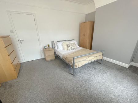 3 bedroom terraced house to rent - Photo 4